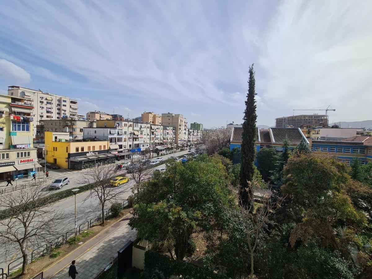 Adore - Modern Apartment Tiran Dış mekan fotoğraf