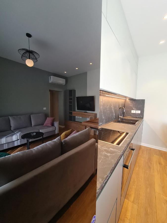 Adore - Modern Apartment Tiran Dış mekan fotoğraf