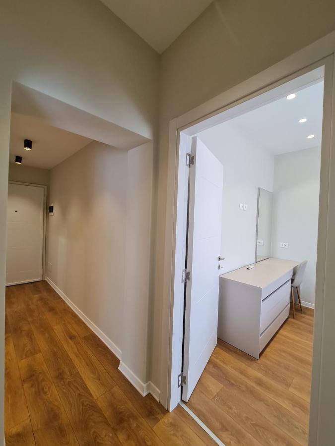 Adore - Modern Apartment Tiran Dış mekan fotoğraf